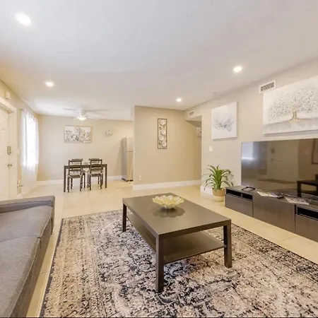 Beautiful Apartment In Naples